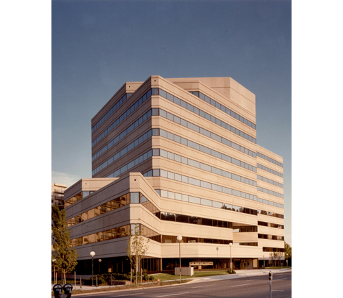 TEAM - SOM, MID-RISE COMMERCIAL OFFICE BUILDING